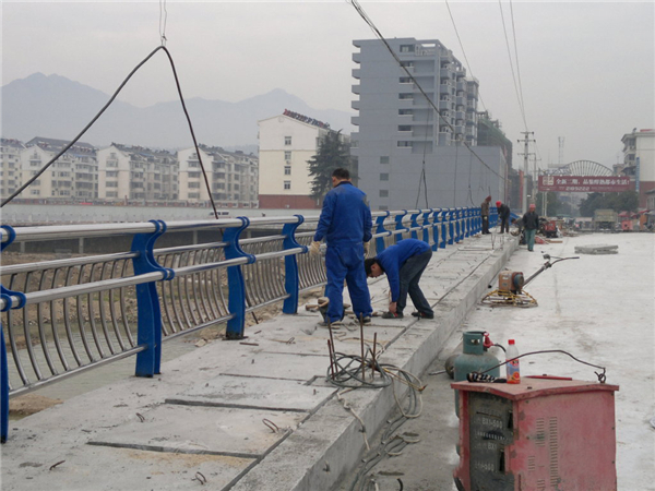 辽宁不锈钢复合管护栏常见问题及解决方案